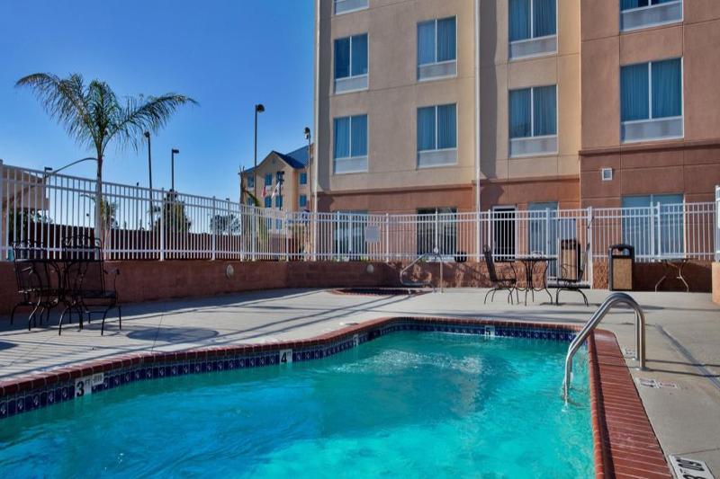 Holiday Inn Express New Orleans East By Ihg Nova Orleães Exterior foto